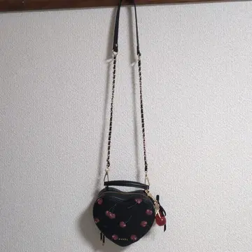 란다 하트형 체리 숄더백