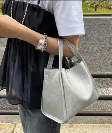 DOU DOU/실버 핸드백