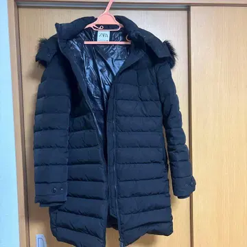 ZARA 블랙 다운 자켓