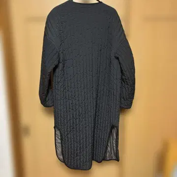 다크 그레이 퀼팅 코트