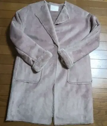 레이 카즌 무스탕 코트 F 사이즈