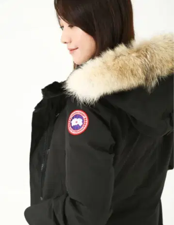 [ 미사용 새상품 ] Canada Goose 다운 자켓 여성용