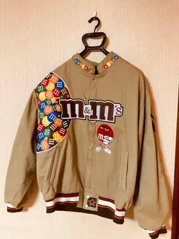 m&m's 바시티 자켓 베이지 컬러풀 자수