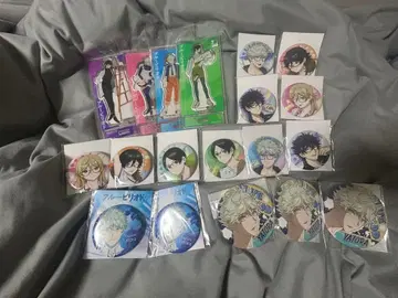 블루피리어드 아크릴 스탠드 캔뱃지