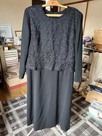 블랙 긴팔 원피스 레이스 장식