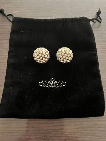 그레이스 콘티넨탈 귀찌