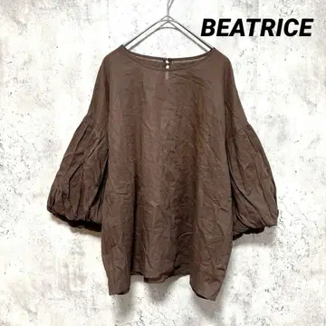 [ 베아트리스 ] 7부 소매 볼륨 슬리브 티셔츠 블라우스 브라운 심플