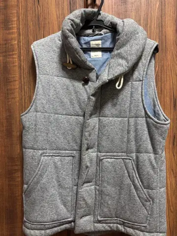 BACK NUMBER 그레이 퀼팅 베스트