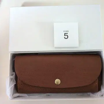 미사용 새상품 산크 CINQ 브라운 가죽 장지갑