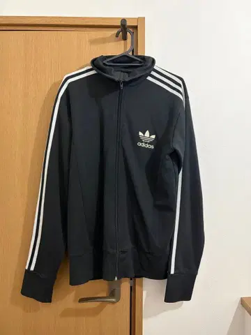 adidas 블랙 집업 자켓
