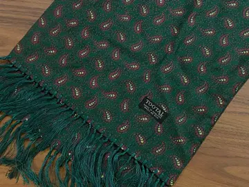 TOOTAL 페이즐리 무늬 그린 스톨 잉글랜드제