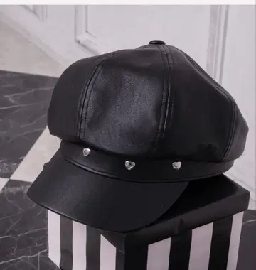 pium 하트 스터드 가죽 헌팅 캡 Pium 피움
