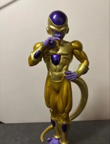 드래곤볼 1번 복권 골든 프리저 피규어