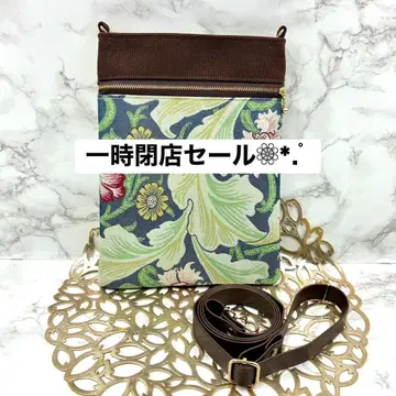 일시 휴업 세일 [ 윌리엄 모리스 레스터 아칸서스 ] 플랫 숄더백