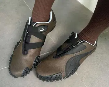 새상품 Puma 스니커즈 여성용 모스트로 퍼프 다크 브라운 24cm