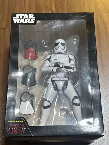 스타 워즈: 마지막 제다이 프리미엄 1/10 스케일 피규어