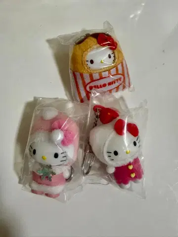 산리오 치비토모 키티