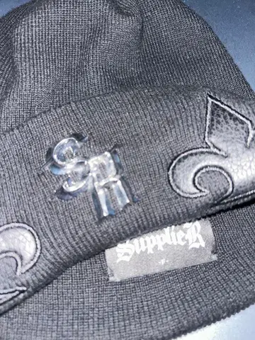 Supplier 플로럴 모티브 니트 모자