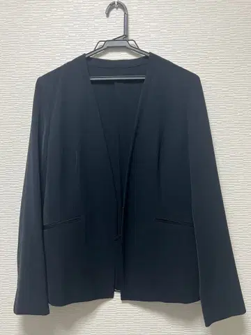 여성용 노카라 자켓 여름 아이템 사이즈 42 네이비 컬러