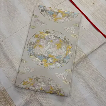 육통 후쿠로 오비 화이트 베이스 다색 무늬