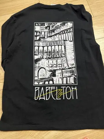 미세스 바벨 롱 슬리브 T셔츠 L