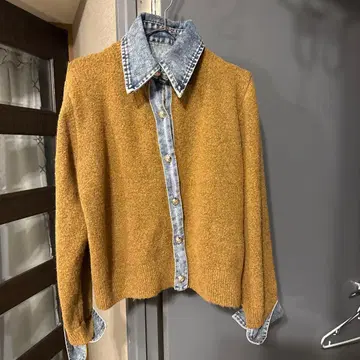 데님 카라 부착 브라운 가디건