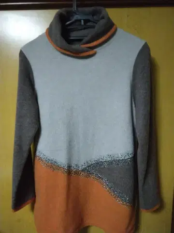 컬러 블록 터틀넥 튜닉 L 사이즈