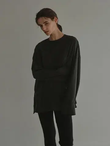 새상품 ETRE TOKYO 크루넥 오버사이즈 풀오버