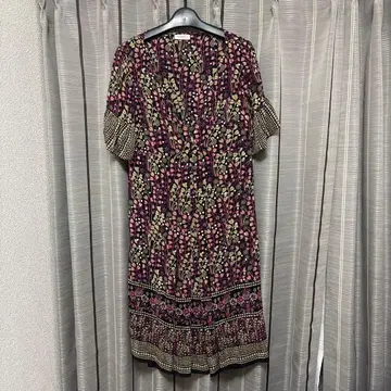 MAX&Co. 꽃무늬 반팔 무릎 기장 원피스 36