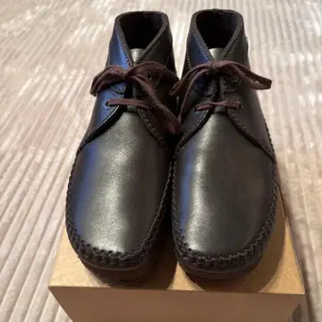 Clarks 왈라비 가죽 부츠 로우컷 사이즈 8G