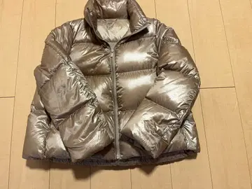 유니클로 샤이니 다운 자켓 새상품급