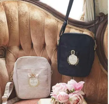 Maison de FLEUR 루미네 한정판 레이스 비쥬 숄더백 블랙