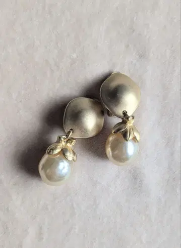 빈티지 Norma Jean 노마진 골드 컬러 귀걸이