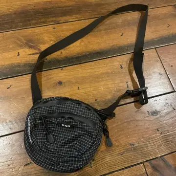 HUF 체크 무늬 숄더백 블랙