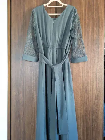 [ 새상품급 ] 차콜 그레이 레이스 소매 파티 드레스 팬츠 타입