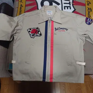 Ted Company 베이지 자켓 Red Devils