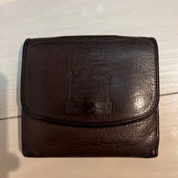 불가리 다크 브라운 3단 폴더형 지갑 다크 브라운 가죽 3단 폴더형 지갑