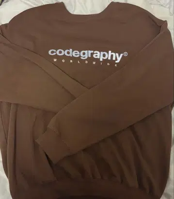 Code:graphy 브라운 크루넥 맨투맨 L