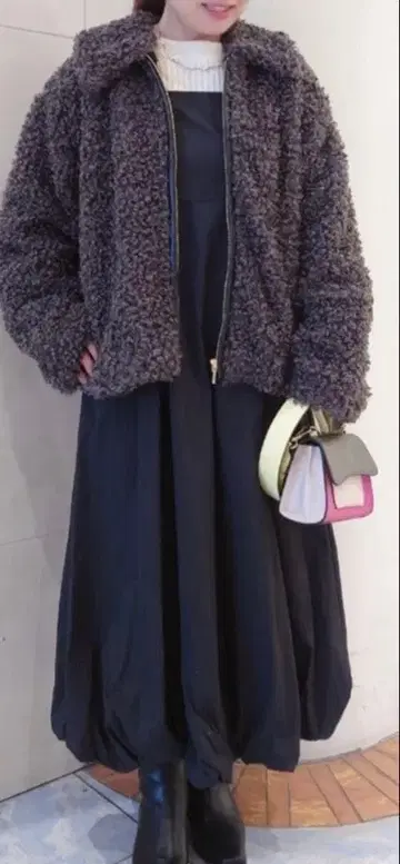 테치치 시프 퍼 숏코트