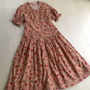 원더풀 월드 포피 사라사 패턴 꽃무늬 핀턱 원피스