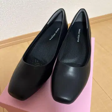 MAGICAL STEP 블랙 펌프스 스퀘어토