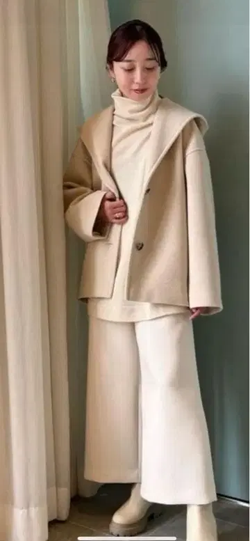 데프레 울 더블 모사 후디드 숏코트