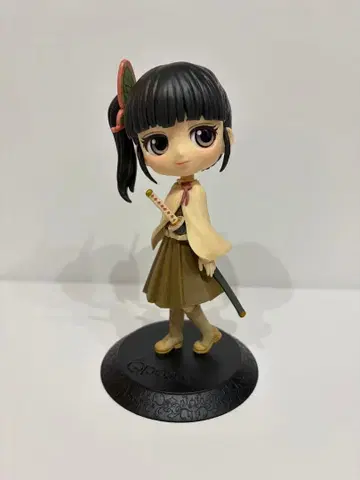 귀멸의 칼날 츠유리 카나오 피규어