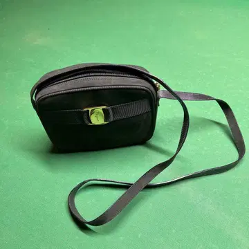 블랙 스웨이드 숄더백