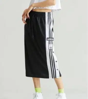 adidas 타이트 스커트 블랙/화이트