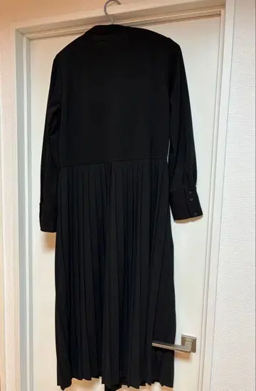 노브랜드 블랙 원피스