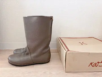 KOOS 미들 기장 다크 그레이 가죽 부츠 38