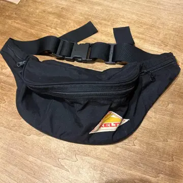 KELTY 블랙 바디백