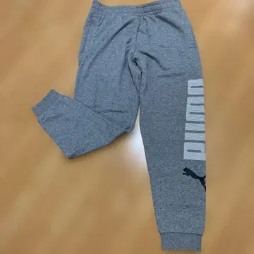 PUMA 그레이 스웨트 팬츠