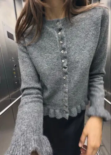 ZARA 프릴 니트 가디건 L 사이즈 그레이